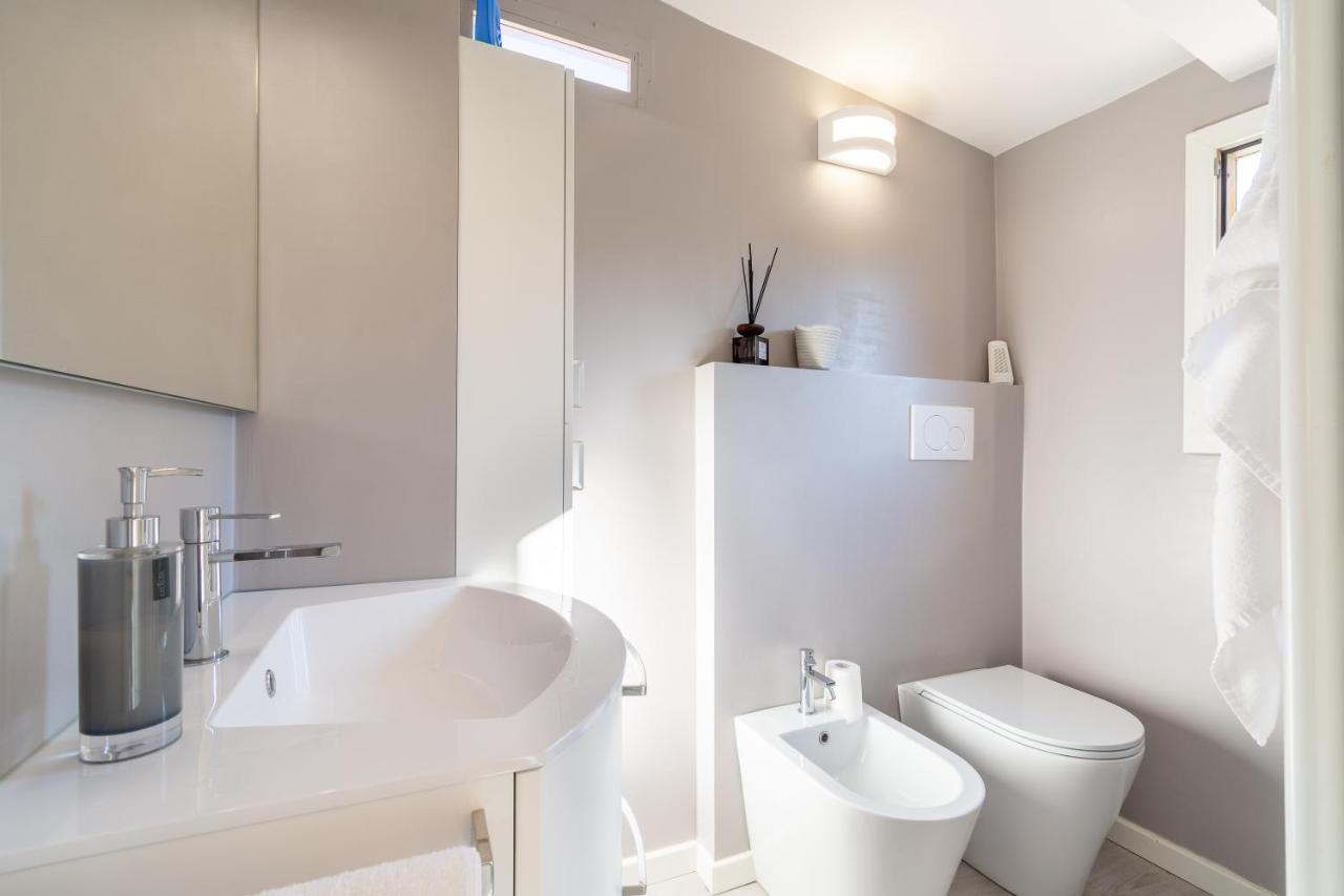 Housmart Tovaglie 9 Int 7 Apartment Bologna Luaran gambar